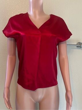 Women’s Red Satin V-Neck Top. Size XS.